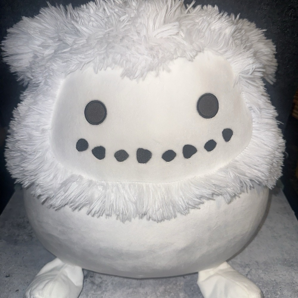 Squishmallow 16" Benny The Bigfoot Snowman Select Series NWT Rare IN HAND Read